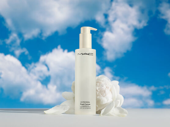 Óleo de Limpeza e Demaquilante MAC Hyper Real Cleansing Oil
